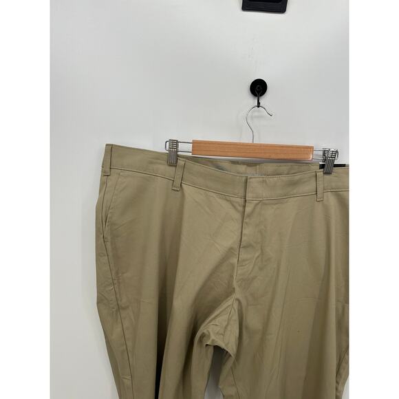 Dickies Khaki Twill Pant Slim Fit Boot Cut Women 22 Reg NWT Workwear Career - Picture 3 of 8